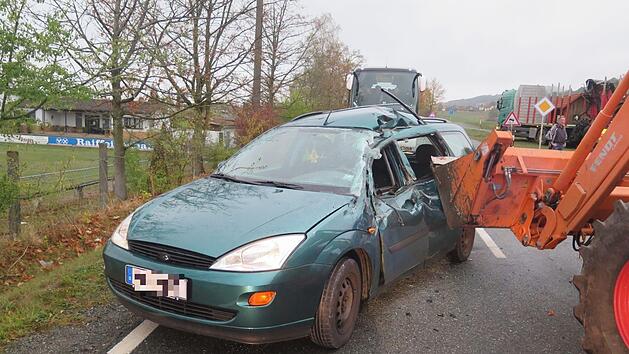 Das Auto war nach dem Zusammensto&szlig; nicht mehr fahrbereit und musste abgeschleppt werden. Foto: privat