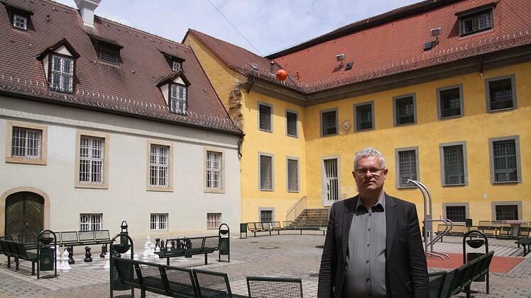 Ullrich Mann ist Leiter der JVA Bamberg. Foto: Sebastian Schanz