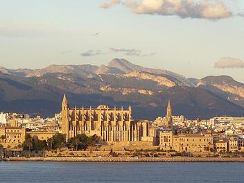 Palma de Mallorca war laut dem Portal Skyscanner das beliebteste Reiseziel der Deutschen 2018. Foto: pixabay/cocoparisienne