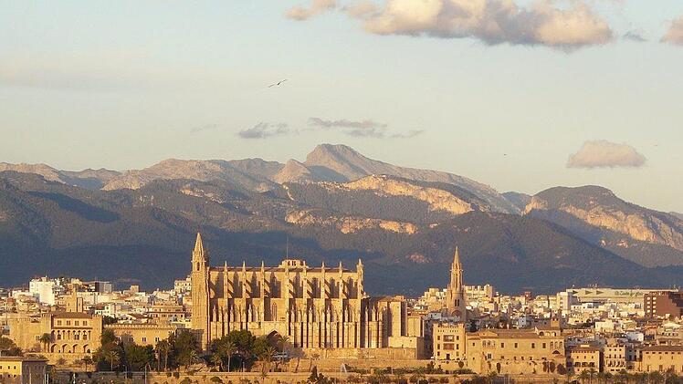 Palma de Mallorca war laut dem Portal Skyscanner das beliebteste Reiseziel der Deutschen 2018. Foto: pixabay/cocoparisienne