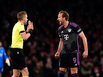 FC Bayern ärgert sich über nicht gegebenen Elfmeter gegen den FC Arsenal