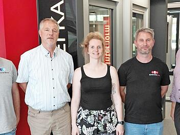 Beim &bdquo;Unternehmensbesuch&ldquo; (v.&nbsp;l.): Christian Matern, Wirtschaftsf&ouml;rderer Andreas R&ouml;sch, Theresa Meier-Kaul, Michael Meier und Landrat Hanng&ouml;rg Zimmermann.