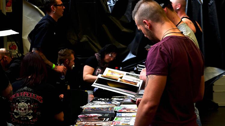Bei der Convention konnte man sich viele Anregungen für neue Hautbilder holen. Foto: Katharina Habersack