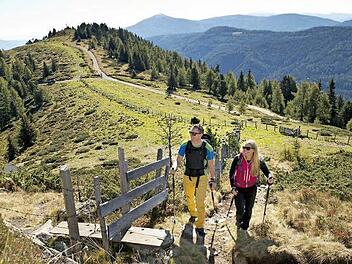 Von Mauterndorf starten aussichtsreiche Wanderungen und spannende Entdeckungstouren für die ganze Familie. Fotos: djd/Tourismusverband Mauterndorf
