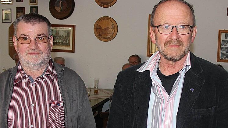 Treue Mitglieder geehrt: Auszeichnungen in Silber erhielten Gerhard Brust und Christian Jung. Fotos: Gerd Schaar