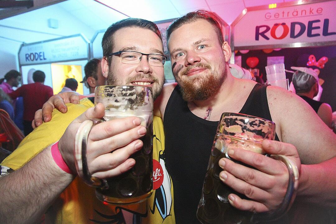 Super Stimmung beim Blütenfasching