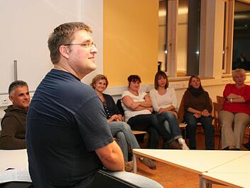 Chorleiter Andreas Brunner leitet den neuen Projektchor. Foto: Seeger