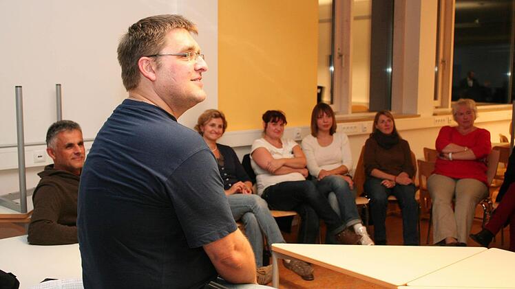 Chorleiter Andreas Brunner leitet den neuen Projektchor. Foto: Seeger