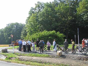 Zwischen Ebrach und Breitbach wurde der neue Radweg offiziell für den Verkehr freigegeben. Foto: Walter Hanslok