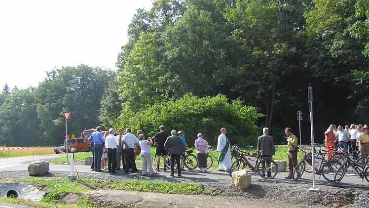 Zwischen Ebrach und Breitbach wurde der neue Radweg offiziell für den Verkehr freigegeben. Foto: Walter Hanslok
