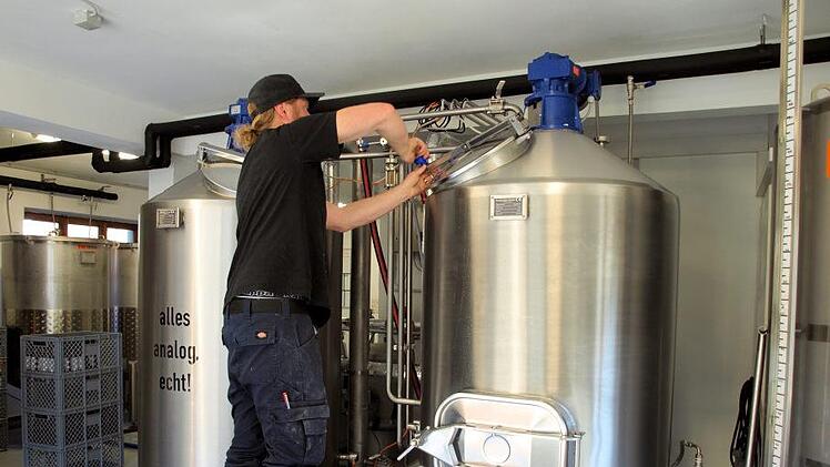 Die Kontrolle der Tanks ist das A und O in der Brauerei.Susanne Deuerling