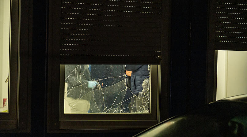 Blutige Auseinandersetzung in Containeranlage: Kriminalpolizei nimmt Ermittlungen auf