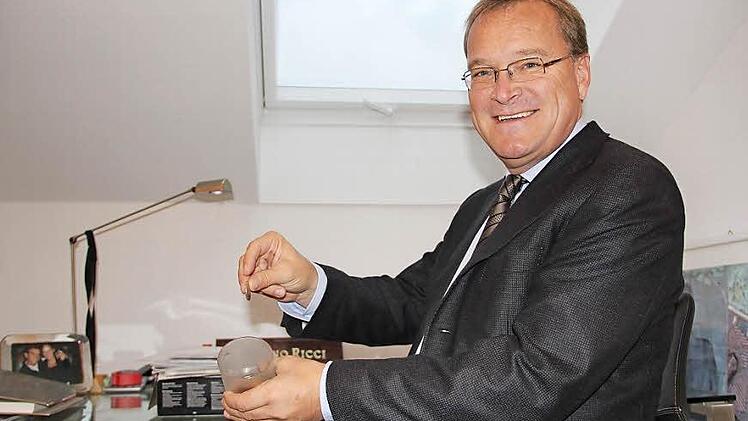 Ein Sparglas hat Bambergs OB Andreas Starke. Foto: Pressestelle der Stadt