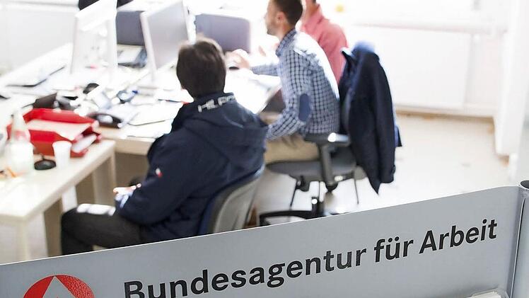 Der Zugang zum Arbeitsmarkt für Flüchtlinge wurde in vielen Agenturbezirken erleichtert.  Foto: dpa
