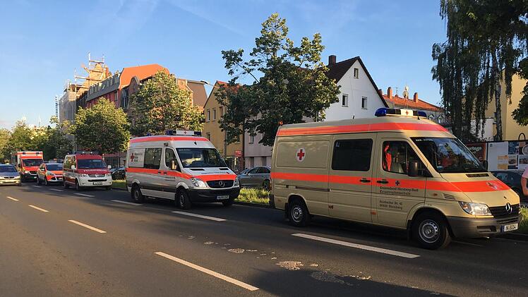 Rettungskräfte wurden ebenfalls alarmiert. Foto: NEWS5 / Friedrich