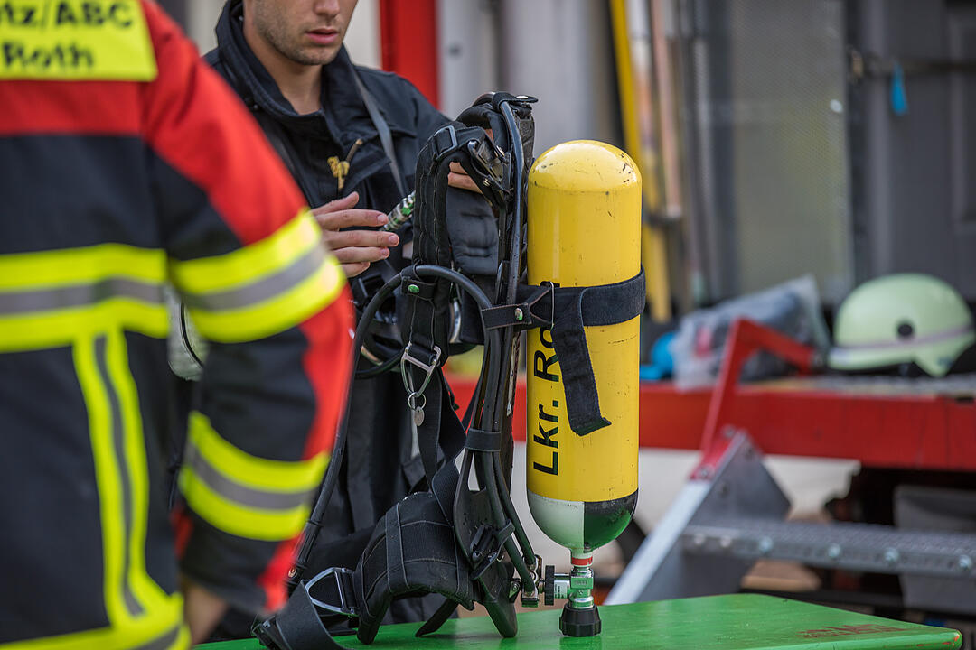 Historische Fachwerkhäuser in Spalt brennen aus - mehrere Verletzte