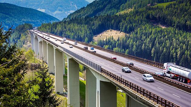 Vermeintliche Sommerreifenpflicht in Italien: So vermeidest du Bu&szlig;gelder