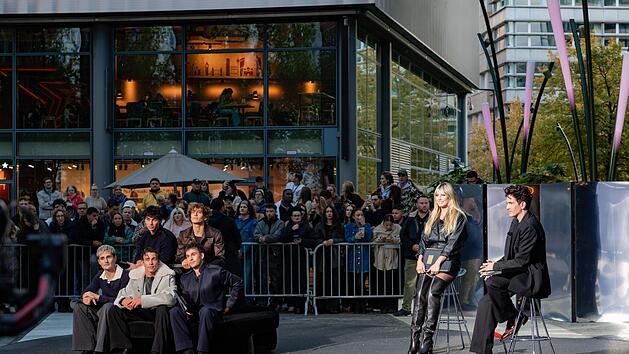 Neben den Elevator Boys (links) und Daniel Fletcher (rechts) entscheidet heute das Publikum.