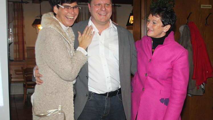 ...,  der sich nicht nur bei  MdL Inge Aures und MdL Susann Biedefeld  (links) bedankt: "Ihr habt mich super unterstützt."