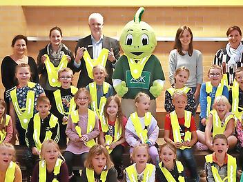 Die Kinder freuten sich sehr &uuml;ber die Geschenke.