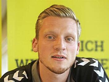 HSC-Neuzugang Tom Wetzel erlitt am Freitag im testspiel gegen den TV Hüttenberg eine Knöchelverletzung und fällt derzeit aus. Foto: Timo Geldner