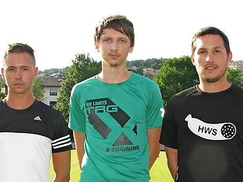 Co-Trainer Arwed Grüßner, Jannik Mehte, Lorenz Dietz, Luca Hornung und Harald Kaiser (von rechts)  Foto: Ralf Naumann