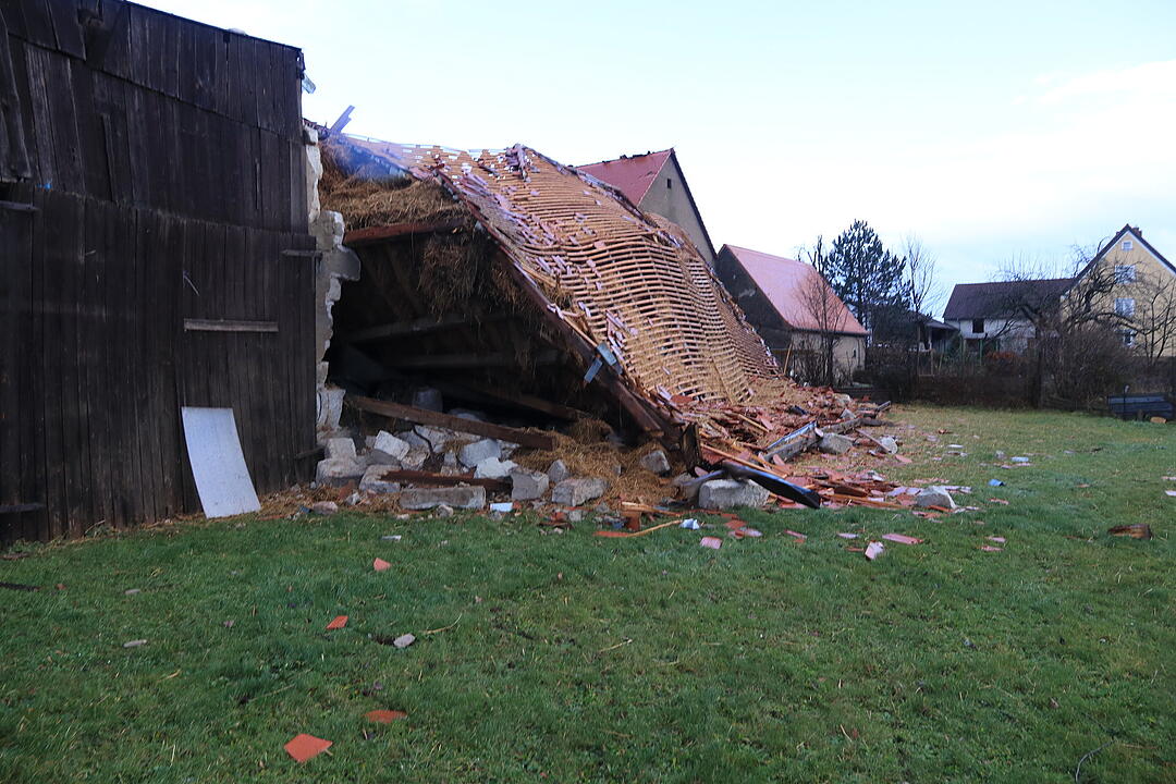 Sturmtief Burglind hinterlässt eine Spur der Verwüstung im Landkreis Bamberg