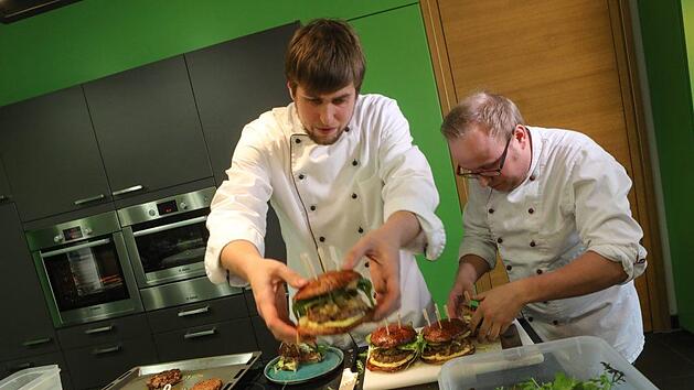 Impressionen vom Oberfranken-Burger-Wettbewerb im Kulmbacher Mup&auml;z Foto: Barbara Herbst