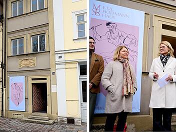 Ein Bild zeigt das E.T.A. Hoffmann Haus in Bamberg. Menschen stehen vor einem gro&szlig;en Banner mit der Aufschrift "E.T.A. Hoffmann Haus". Veranstaltungen erinnern an seinen 250. Geburtstag.
