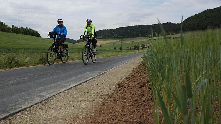 Winfried Günder und Roland David testen die neue Strecke.Foto: Arkadius Guzy