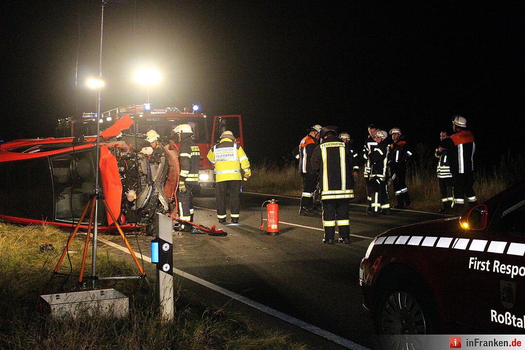 Pkw kracht in Baumgruppe und überschlägt sich bei Ödenreuth