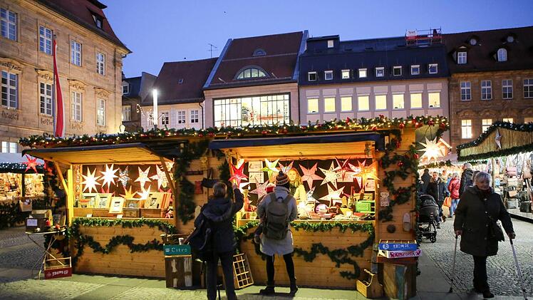 Der Bamberger Weihnachtsmarkt wurde am Donnerstagabend offiziell eröffnet. Foto: Harald Rieger