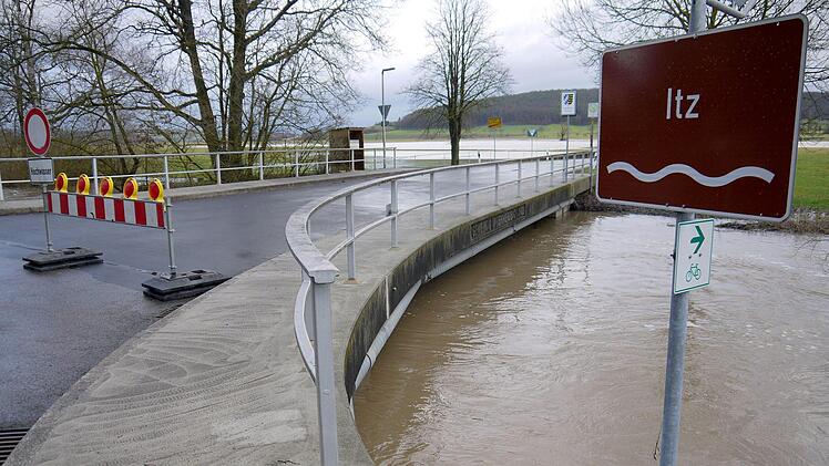 Land unter im Itzgrund. - Foto: Berthold Köhler
