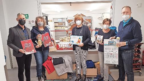 Die Tafel-Mitarbeiterinnen und die Spender