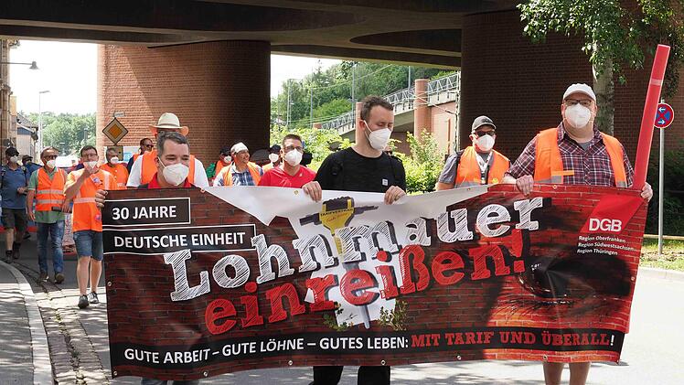 Bauarbeiter demonstrierten am Montag in Coburg.