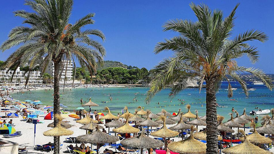 Menschen und Müll: Auf Mallorca sind künftig beide willkommen. Foto: dpa