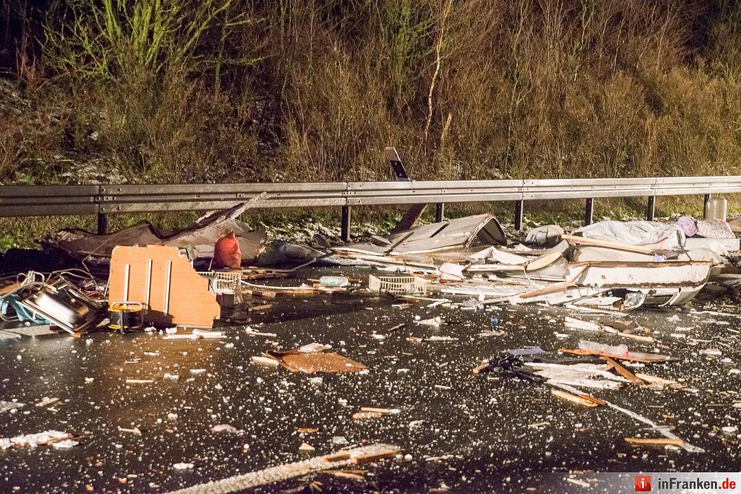 Frau bei Unfall auf A7 bei Kitzingen getötet