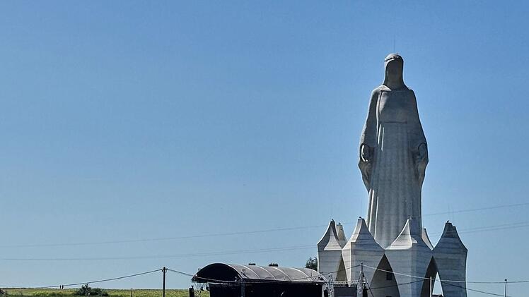 Gr&ouml;&szlig;te Marienstatue Europas in Polen eingeweiht