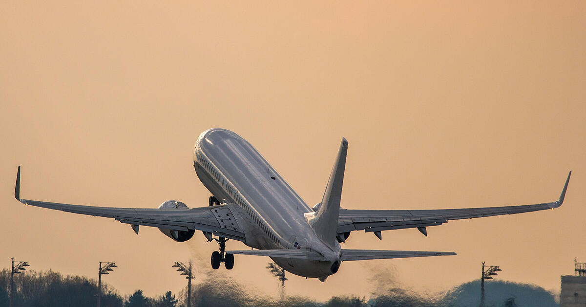 Canada: Child prevents passenger plane from taking off