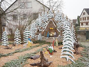Die Dorferneuerung in Diebach steht in diesem Jahr im Fokus. Die Krippe wird am Samstag, 10. Januar, abgebaut. Fotos: Gerd Schaar