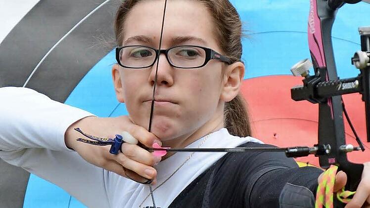 Elisa Tartler ist eine der Besten. Der Schützenverein Thulba ist stolz auf seine deutsche Jugendmeisterin.  Foto: ssp