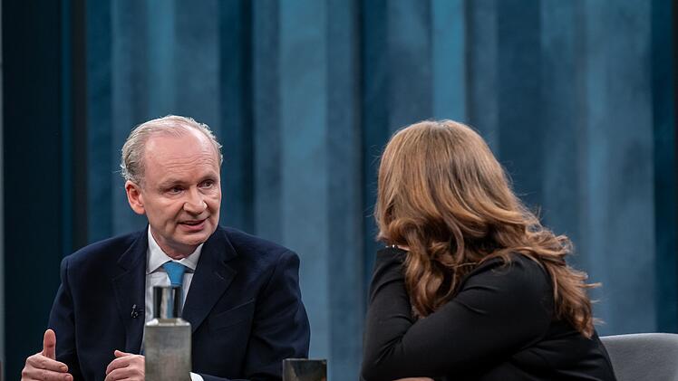 Ferdinand von Schirach hat eigene Ideen dafür, wie das demokratische System in Deutschland aufgebaut sein sollte.