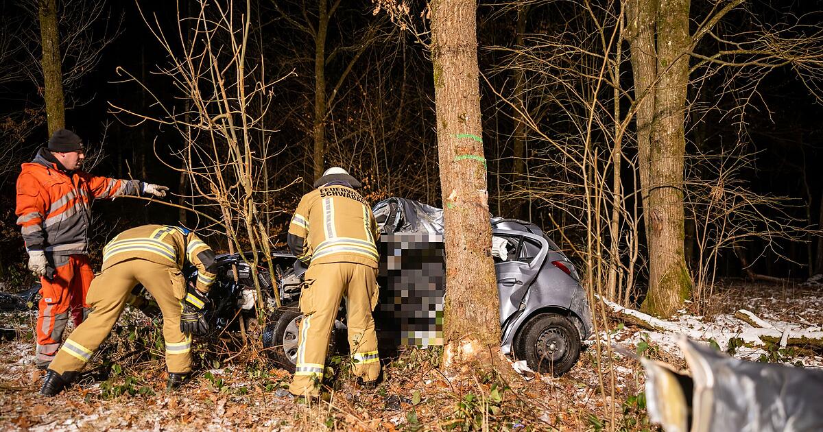 Fatal accident in the Roth district: Car crashes into tree - | young woman ...