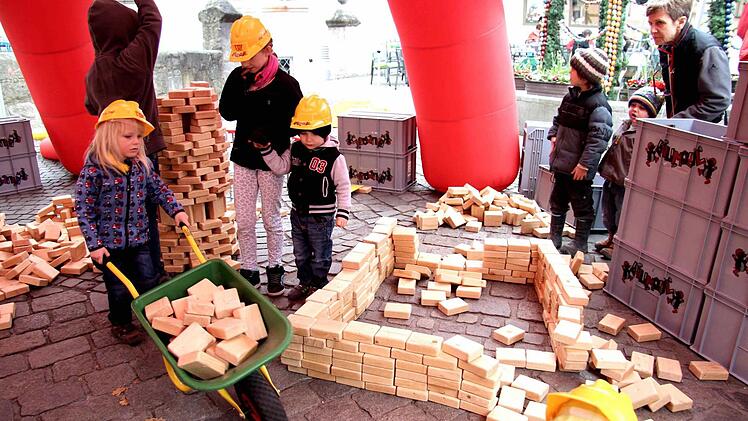 Schon 2015 durften sich die Kinder als Bauarbeiter betätigen. Foto: Archiv Richard Sänger