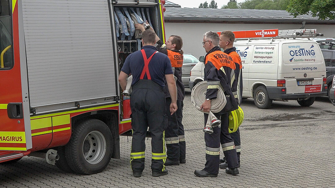 Mehrere zentimeterdicke Hagelkörner gehen in Franken nieder