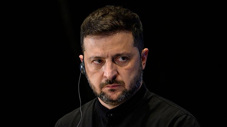 Wolodymyr Selenskyj hat ein Kriegsjahr voller Entbehrungen, Entt&auml;uschungen und auch innenpolitischer Skandale hinter sich.