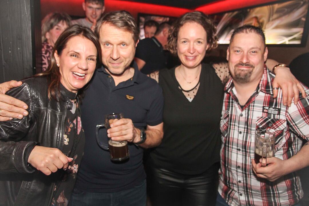 RADSPITZ live im Schwingen Nightlife