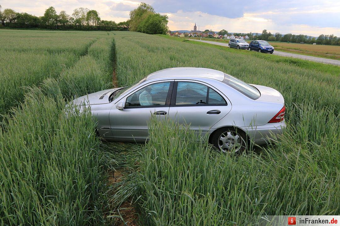 Zwei Autos kollidieren bei Eggolsheim