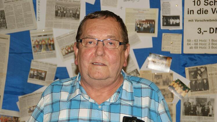 Norbert Neumann ist beim KC Hau Ruck eine tragende Säule. Nicht nur, dass der Deutsche Meister von 1988 der erfolgreichste Kegler ist, er engagiert sich auch seit 1972 durchgehend in der Vorstandschaft, was beim Ehrenabend besonders gewürdigt wurde.
