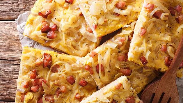 zwiebelkuchen-mit-apfel.jpg